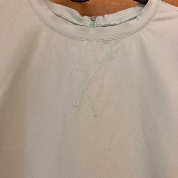 Lululemon Mint Colored Pull Over, Size M - Picture 10 of 10